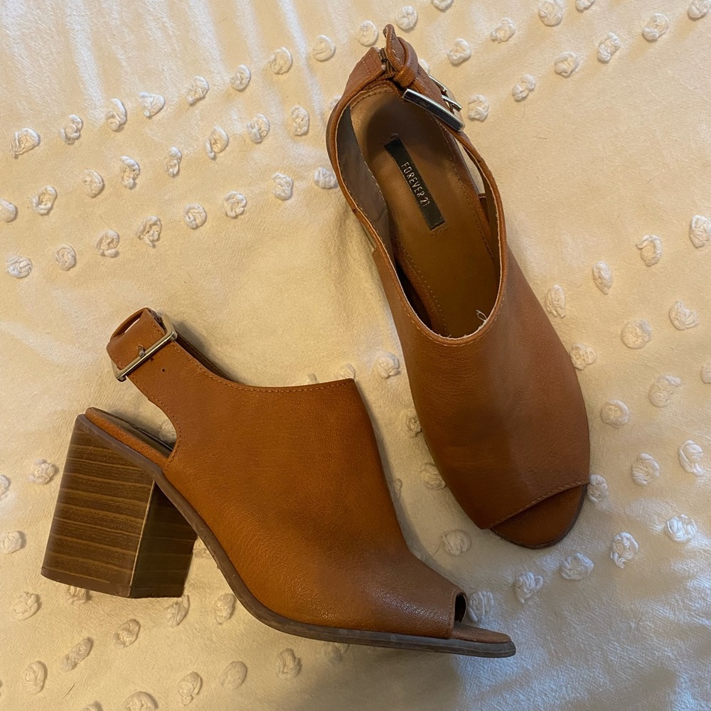 Women’s sandals